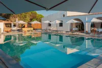 Q Resort - Pool