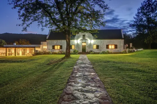 Buccara Wildlife Reserve Hotels in Camdeboo Local Municipality