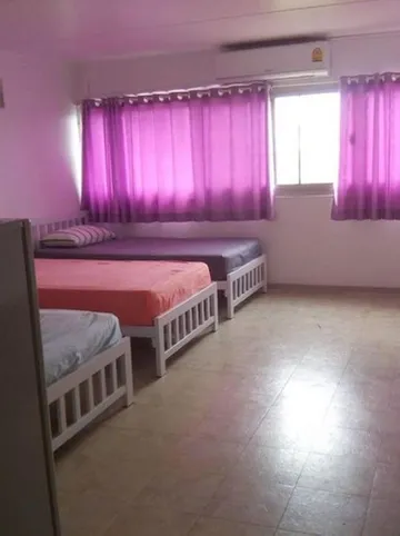 รูปภาพของห้องพักในบีแอนด์บี - ไทยแลนด์ แท็กซี่ แอนด์ อพาร์ตเมนต์ โฮสเทล