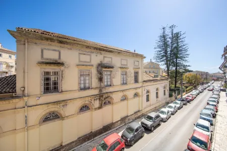 Ivory Luxury Suite by CorfuEscapes Отели рядом с достопримечательностью «Вилла Мон Репо»