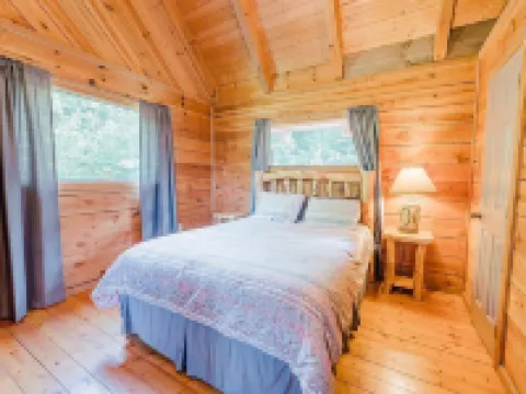 J Willy's Refuge 2 Bedroom Cabin by RedAwning Hoteles en Townsend