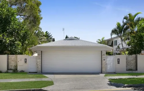 Relax at Riviera Hotels in Miami