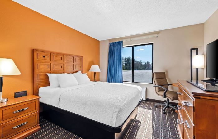 Days Inn by Wyndham Black River Falls I-94 on Atv Trail