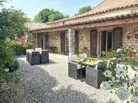 Le Barry du Grand Chemin - Hébergement Larzac - Maison d'Hôtes et Gite Hôtels à : Lodève