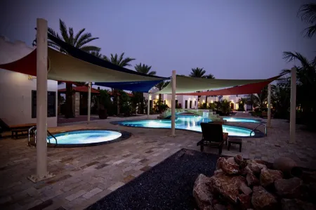 Coastline Resort Отели в г. Al Mudayq