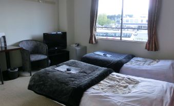 Biz Hotel Shiojiri Ekimae