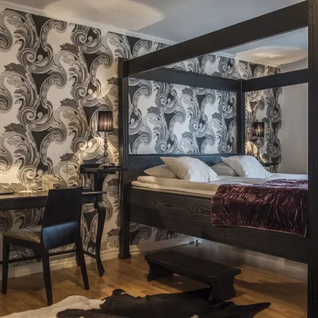 Donners Hotel