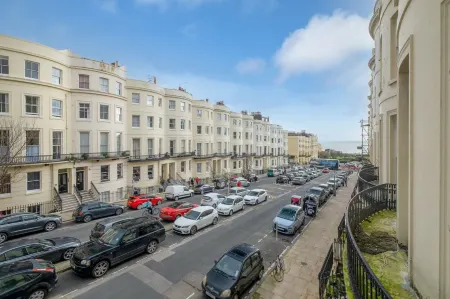 Host Stay Brunswick Sea View Отели рядом с достопримечательностью «Hove Museum and Art Gallery»