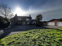 Luxury Country Lodge in Bretherton - Sleeps 4 Hotels in Leyland
