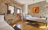 Heritage Villa Near Milna with Private Swimming Pool