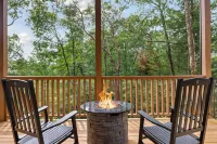Chasing the Son Cabin 3 Bedroom Cabin by RedAwning