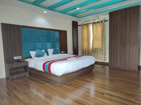 River Beach Resort Отели рядом с достопримечательностью «Dharapani - 04 Ichchhakamana»