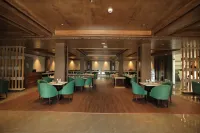 THE ROYAL VENETIAN Hotels in Chirsmi