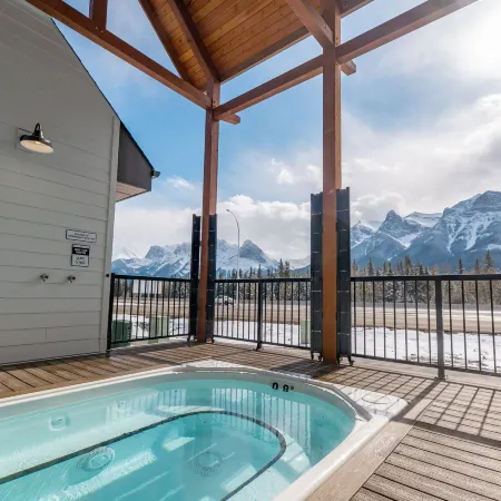 Skyridge 401 by Canmore Premier