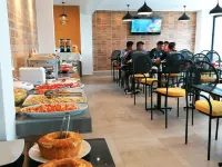埃基佩特羅精品套房華麗公寓飯店 - 早餐