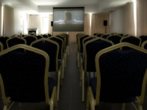 プリマヴェラ パフューム ホテル シャベシュのホテル