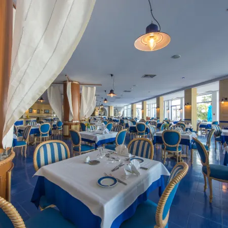 Regency Hotel & Spa