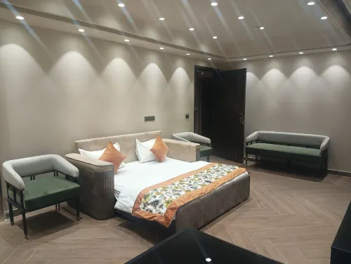 Qotel Signature Coleman Janakpuri
