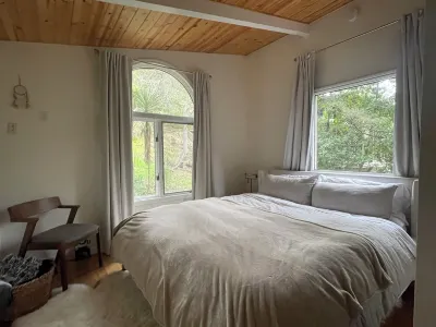 Soothing cabin with WiFi in Oakland