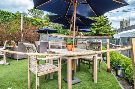 Wiveton Bell Отели в г. Melton Constable