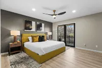 5 Bedroom HILLTOP Modern Breathtaking 360 degree VIEWS Heated Pool Spa Sleeps 16