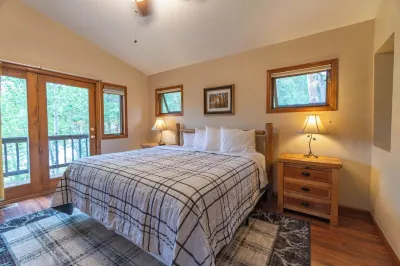 LongView- For Families/Friends! Sleeps 12!