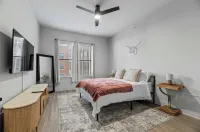 Western Saloon  2BR  4Bed  Prime Location