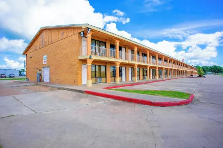 River Valley Motor Inn