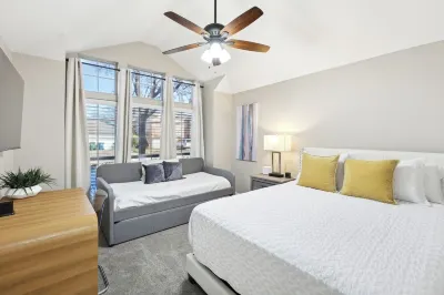 Charming Flower Mound Escape near DFW Airport and Legoland