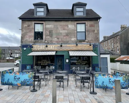 Rooms above Sugar Boat Hotels in Helensburgh