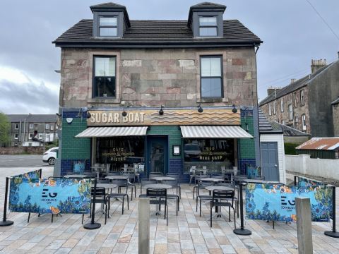 Rooms above Sugar Boat