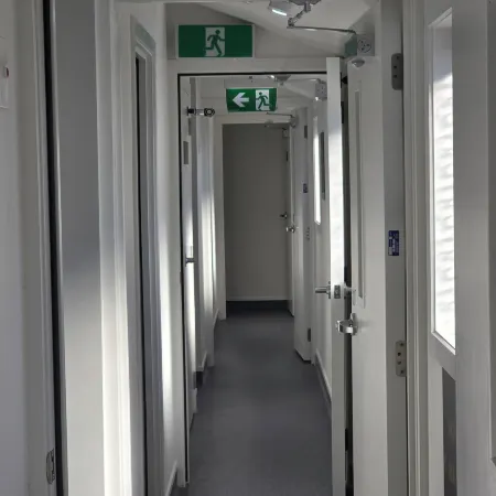 Microtel Lodge Hamilton - Hostel Отели рядом с достопримечательностью «Реформед Черч оф Гамильтон»