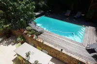 Maison d'hôtes - Une Odeur de Tilleul - Pools