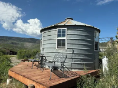 The Silo - Unique Guest Room with Great Views