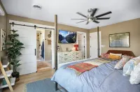 Notre Grande Dame - Spacious NEW 4-bedroom within walking distance to ND