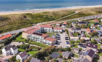 Stylish Apartment with Balcony