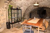 Rustic vacation apartment in an old oil mill