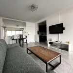 Beachfront Apartment, 180° Seaviews, huge pool- 5 km to Nice