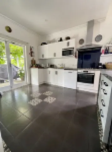 Character Napier South Villa