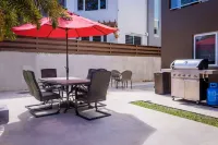 Nautical Homes 2,  Ocean Front/View, Free Wifi, A/C, Hot Tub, BBQ Grill. Balcony