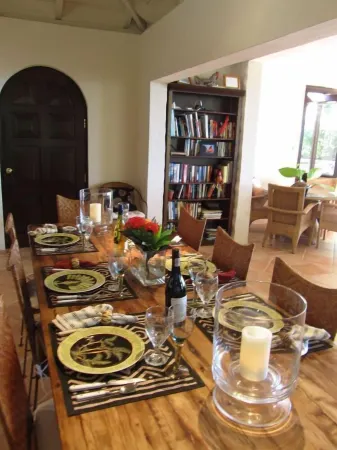 Rockmere Villa - PANORAMIC OCEAN VIEWS, BEACH .2 MILES, MULTI-UNIT ESTATE