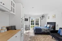 Cosy FarmStay@Harmony Cottage on Melbournes' Famous Mornington Peninsula