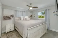 King Bed. Great Parking. Message with Questions. Hotels near First Baptist Church Aurantia