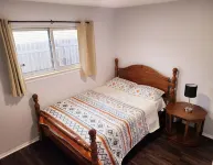 Charming Retreat, 30 min to Det & AA, Bonfire Pit Hotels in Westland