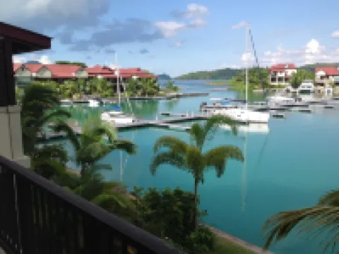 Magnificent sea view accommodation on private island 羅切凱曼酒店