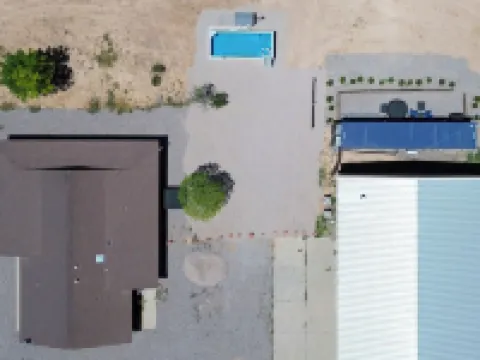 Luxury Stargazing Container Near Sedona • Hot Tub & Desert Views Hotels in Cornville