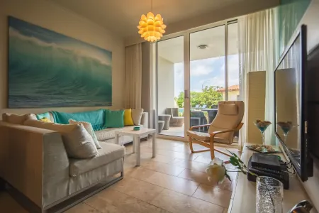 Sunset Residence Eagle Beach w/ King Bed