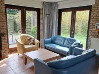 Detached house of 95m2, exclusive on the edge of the park, garden 700m2. Hotels in De Cocksdorp