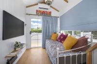 New Tiny House 캠프 힐 호텔