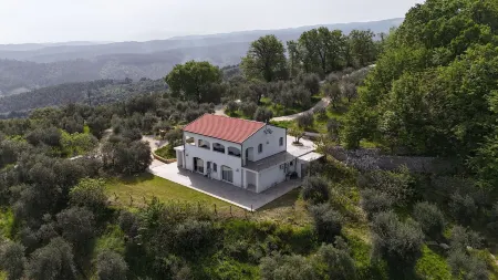 Verde Matematico Отели в г. Rodi Garganico